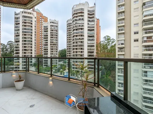 Apartamento com 251m² 3 quartos e 4 banheiros, à venda, no bairro Panamby em São Paulo