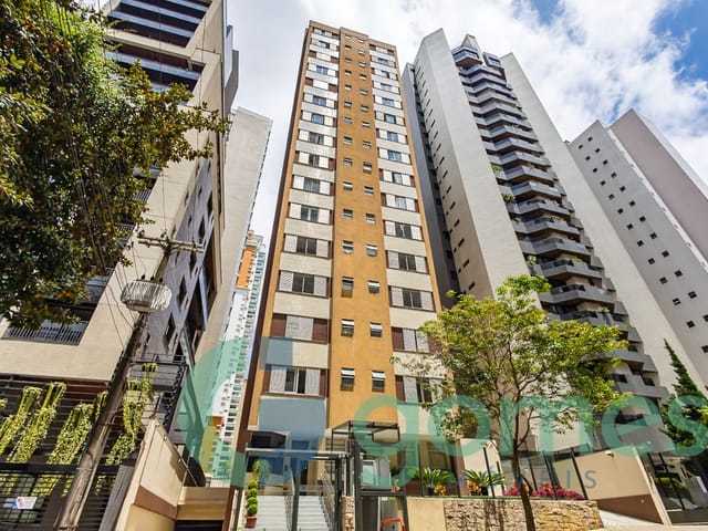Apartamento 3 quartos e 2 banheiros, para alugar, no bairro Água Verde em Curitiba