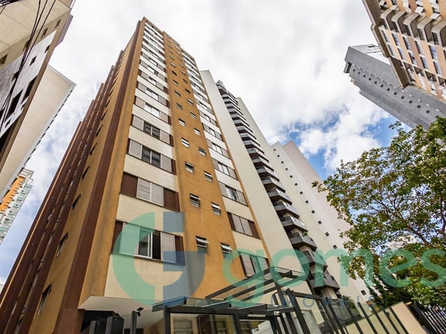 Apartamento 3 quartos e 2 banheiros, para alugar, no bairro Água Verde em Curitiba