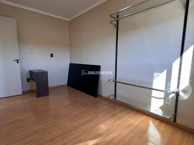 Apartamento 2 quartos e 1 banheiro, à venda, no bairro Diamantino em Caxias do Sul