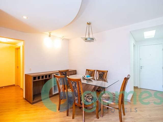 Apartamento 2 quartos e 2 banheiros, para alugar, no bairro Água Verde em Curitiba