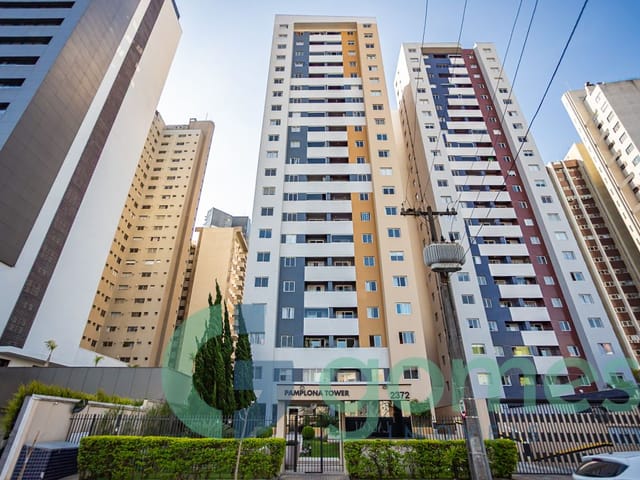 Apartamento 2 quartos e 2 banheiros, para alugar, no bairro Água Verde em Curitiba