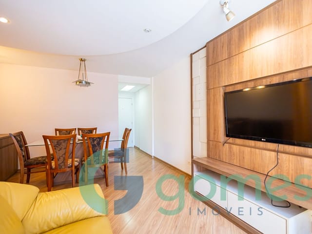 Apartamento 2 quartos e 2 banheiros, para alugar, no bairro Água Verde em Curitiba