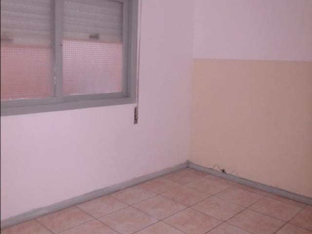 Apartamento 2 quartos e 1 banheiro, para alugar, no bairro Centro em Pelotas