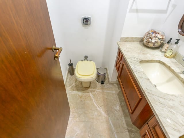 Foto do Apartamento - Apartamento tipo para venda em Aclimação com 3 quartos, sendo 3 suítes, 192m² | Lares e Andares Imóveis