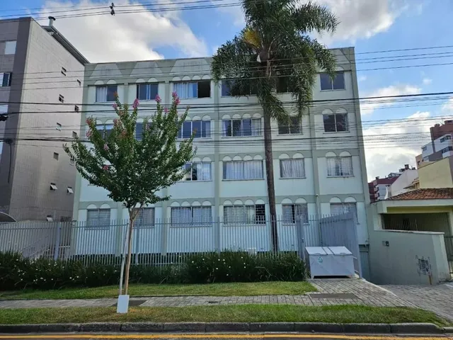 Apartamento 3 quartos e 2 banheiros, à venda, no bairro Água Verde em Curitiba