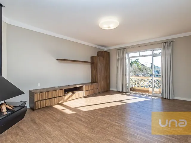 Apartamento 3 quartos e 2 banheiros, à venda, no bairro São Francisco em Curitiba