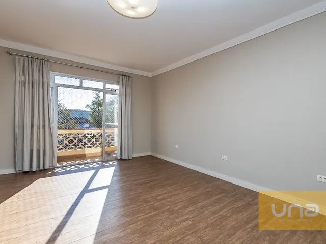 Apartamento 3 quartos e 2 banheiros, à venda, no bairro São Francisco em Curitiba