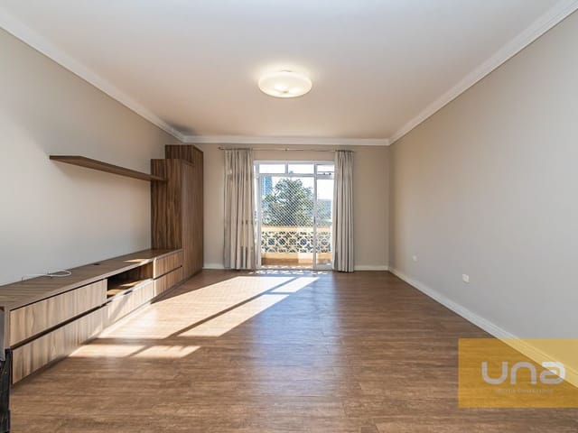 Apartamento 3 quartos e 2 banheiros, à venda, no bairro São Francisco em Curitiba