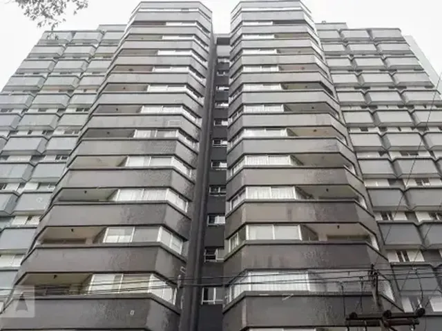 Apartamento 3 quartos e 2 banheiros, à venda, no bairro Batel em Curitiba