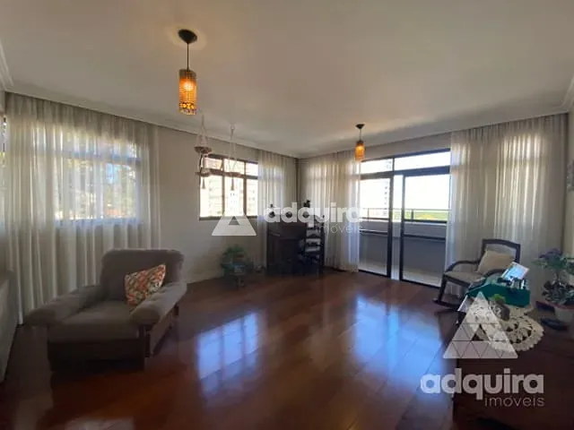 Apartamento com 244m² 4 quartos e 4 banheiros, à venda, no bairro Centro em Ponta Grossa