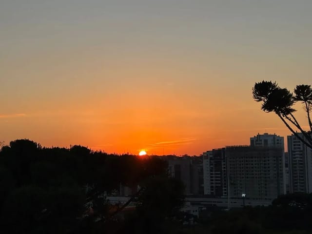 Apartamento 2 quartos e 2 banheiros, à venda, no bairro Bacacheri em Curitiba