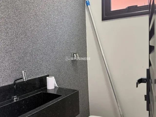 Casa com 250m² 3 quartos e 2 banheiros, à venda, no bairro Jardim Golden Park Residence em Hortolândia