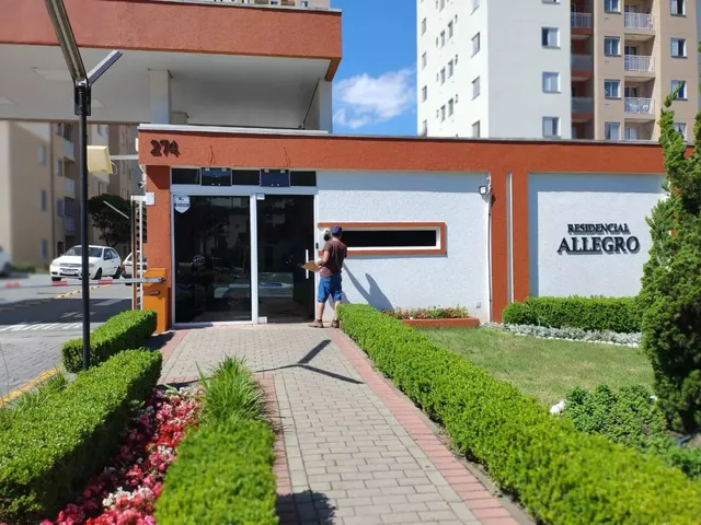 Apartamento 2 quartos e 1 banheiro, à venda, no bairro Pinheirinho em Curitiba