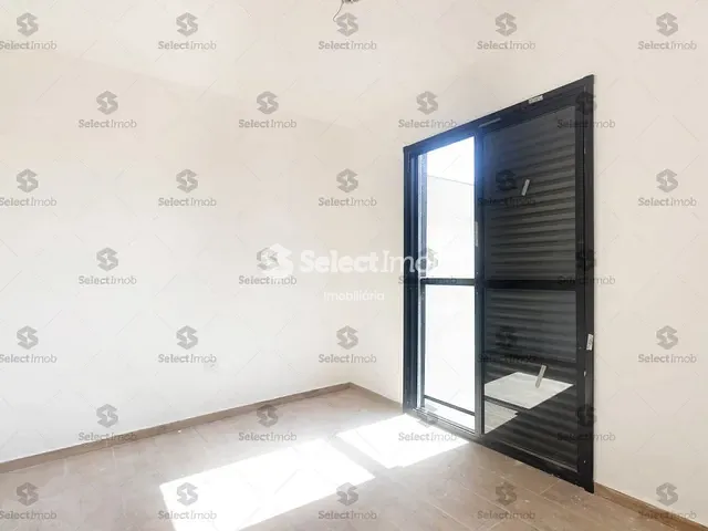 Apartamento com 50m² 2 quartos e 2 banheiros, para alugar, no bairro Vila Nossa Senhora das Vitórias em Mauá