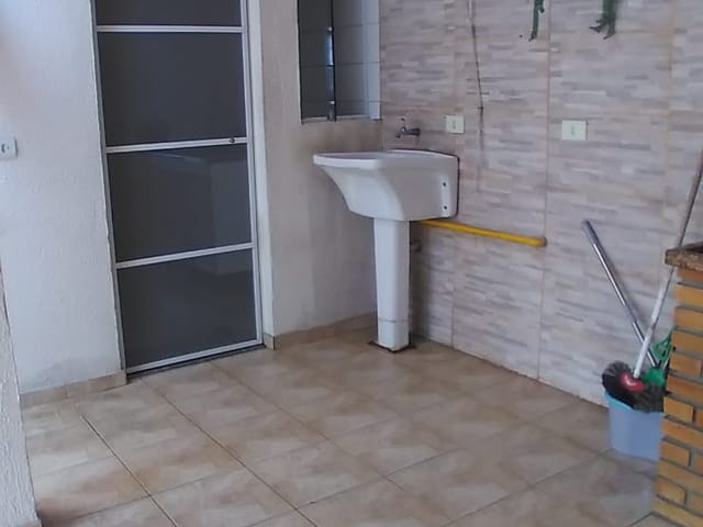 Apartamento com 74m² 3 quartos e 1 banheiro, à venda, no bairro Piracangaguá (Jardim dos Pássaros) em Taubaté