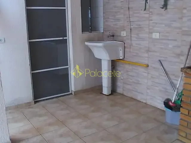 Apartamento com 74m² 3 quartos e 1 banheiro, à venda, no bairro Piracangaguá (Jardim dos Pássaros) em Taubaté