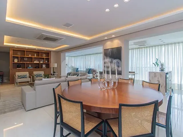 Apartamento 3 quartos e 4 banheiros, à venda, no bairro Vila Nova Conceição em São Paulo