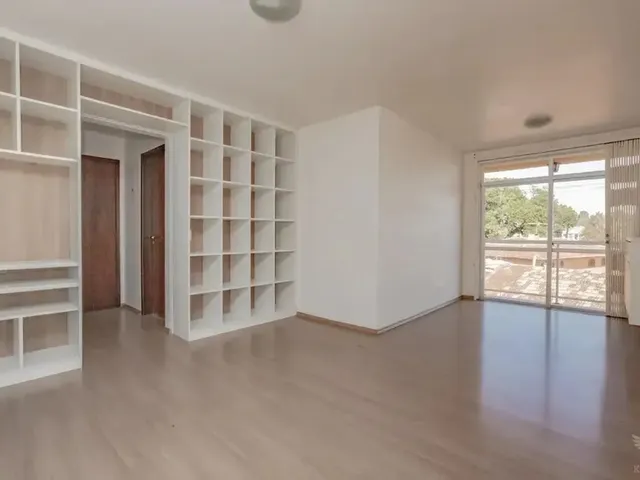 Apartamento 3 quartos e 2 banheiros, à venda, no bairro Santa Felicidade em Curitiba