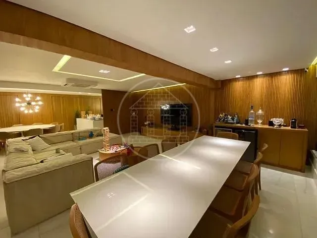 Apartamento com 187m² 3 quartos e 2 banheiros, à venda, no bairro Tirol em Natal