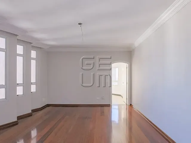 Apartamento com 414m² 3 quartos e 5 banheiros, para alugar, no bairro Centro em Londrina
