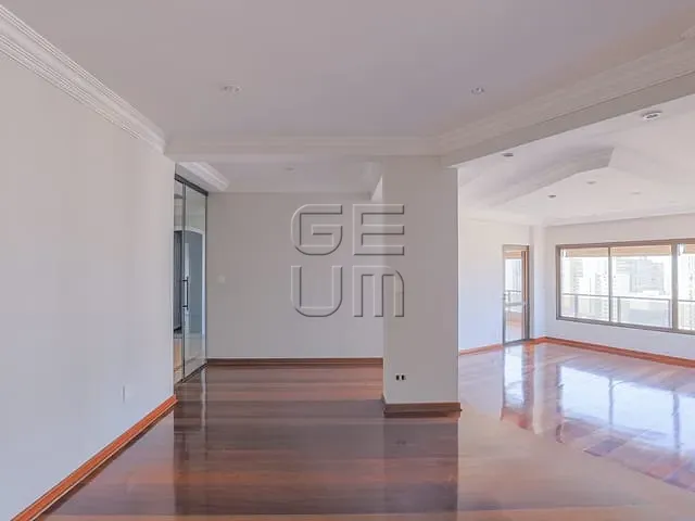 Apartamento com 414m² 3 quartos e 5 banheiros, para alugar, no bairro Centro em Londrina
