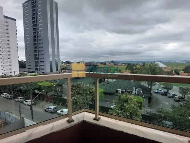Apartamento 4 quartos e 3 banheiros, à venda ou para alugar, no bairro Jardim Aquarius em São José dos Campos