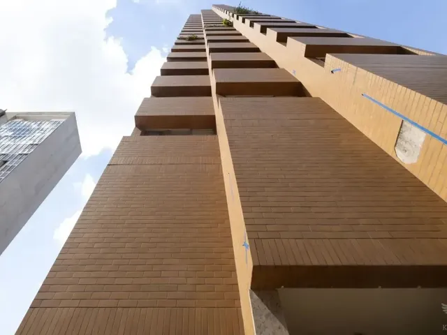 Apartamento 3 quartos e 3 banheiros, à venda, no bairro Centro em Curitiba
