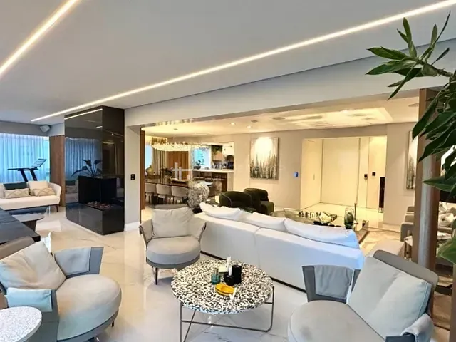 Apartamento 3 quartos e 5 banheiros, à venda, no bairro Vila Uberabinha em São Paulo