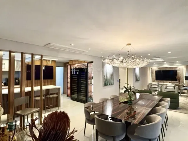 Apartamento 3 quartos e 5 banheiros, à venda, no bairro Vila Uberabinha em São Paulo