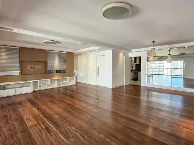 Apartamento 3 quartos e 5 banheiros, à venda, no bairro Vila Nova Conceição em São Paulo