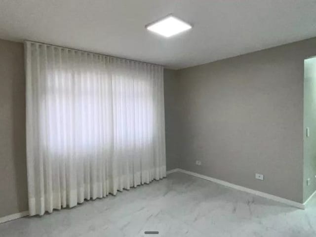 Apartamento 3 quartos e 1 banheiro, à venda, no bairro Campo Comprido em Curitiba