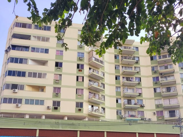 Foto do Apartamento - Excelente apartamento à venda, de frente, 2 quartos aproximadamente 79 m ² . Condomínio com piscina e garagem . Penha Circular. Rio de Janeiro,RJ | Hilmar
