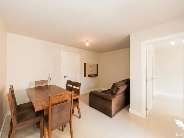 Apartamento 1 quarto e 1 banheiro, para alugar, no bairro Centro em Curitiba
