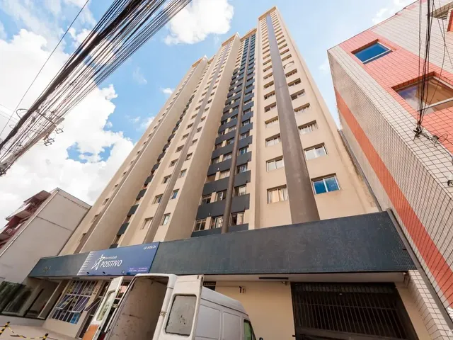 Apartamento 1 quarto e 1 banheiro, para alugar, no bairro Centro em Curitiba
