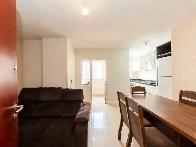 Apartamento 1 quarto e 1 banheiro, para alugar, no bairro Centro em Curitiba