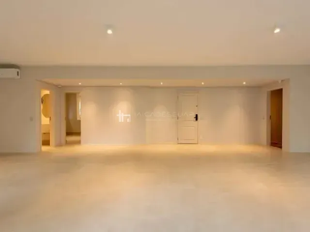 Apartamento 3 quartos e 4 banheiros, à venda, no bairro Vila Uberabinha em São Paulo