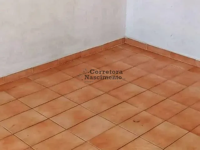 Apartamento 2 quartos e 1 banheiro, à venda, no bairro Parque Santo Antônio em Jacareí