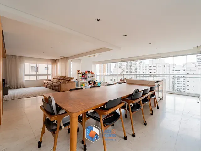 Apartamento com 220m² 3 quartos e 3 banheiros, à venda, no bairro Campo Belo em São Paulo