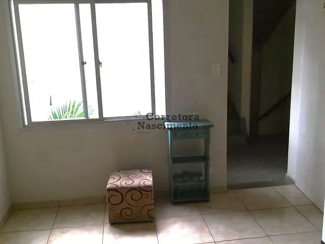 Apartamento 2 quartos e 1 banheiro, à venda, no bairro Parque Santo Antonio em Jacareí