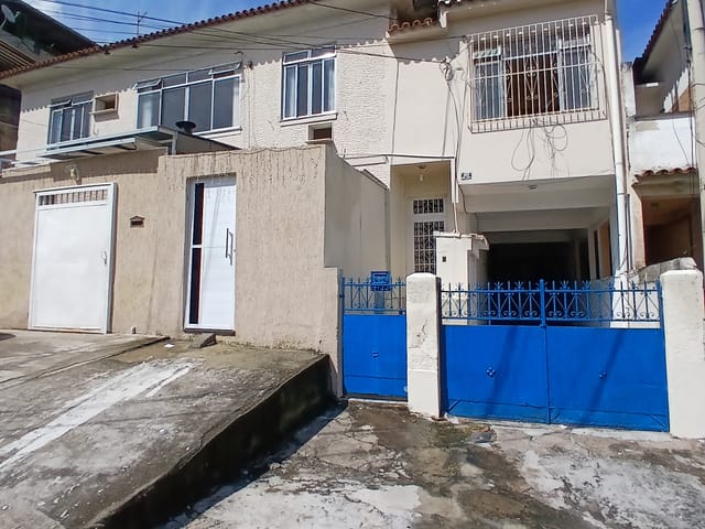 Foto do Apartamento - PENHA CIRCULAR - ÓTIMO APARTAMENTO COM 3 QUARTOS, SALA, COZINHA, BANHEIRO E JUNTO AO COMÉRCIO. | Hilmar