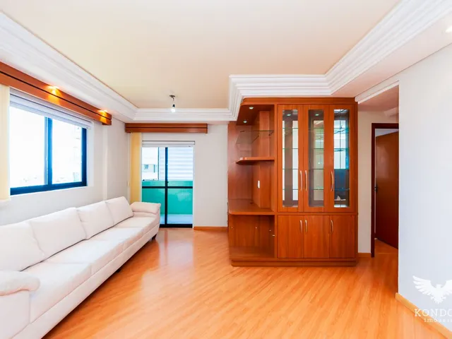 Apartamento 3 quartos e 2 banheiros, para alugar, no bairro Cristo Rei em Curitiba