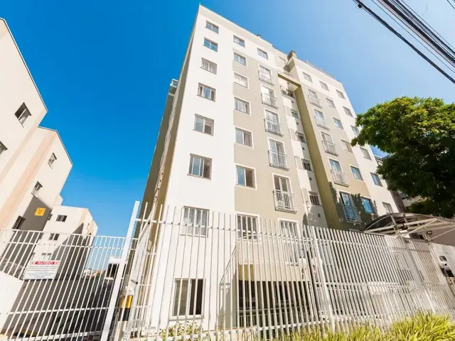Apartamento 2 quartos e 1 banheiro, para alugar, no bairro Capão Raso em Curitiba