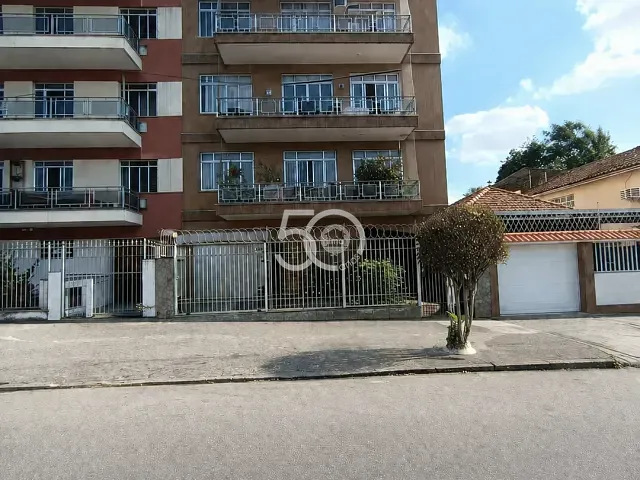 Apartamento com 94m² 3 quartos e 1 banheiro, à venda ou para alugar, no bairro Penha Circular em Rio de Janeiro