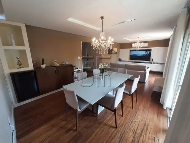 Apartamento com 210m² 3 quartos e 3 banheiros, à venda, no bairro Centro em Londrina