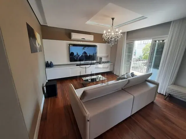 Apartamento com 210m² 3 quartos e 3 banheiros, à venda, no bairro Centro em Londrina