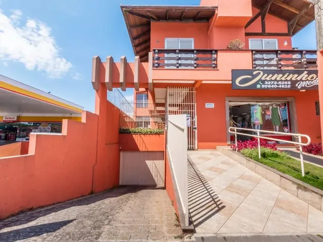 Apartamento 3 quartos e 2 banheiros, para alugar, no bairro Santa Felicidade em Curitiba