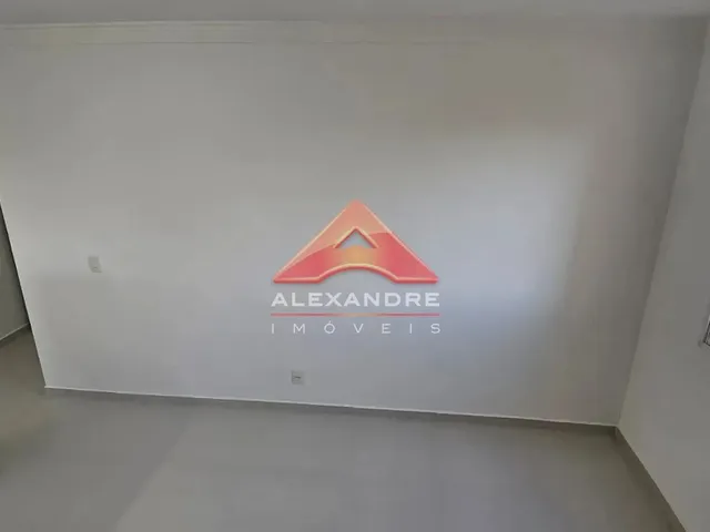 Apartamento com 74m² 2 quartos e 1 banheiro, para alugar, no bairro Vila Tesouro em São José Dos Campos