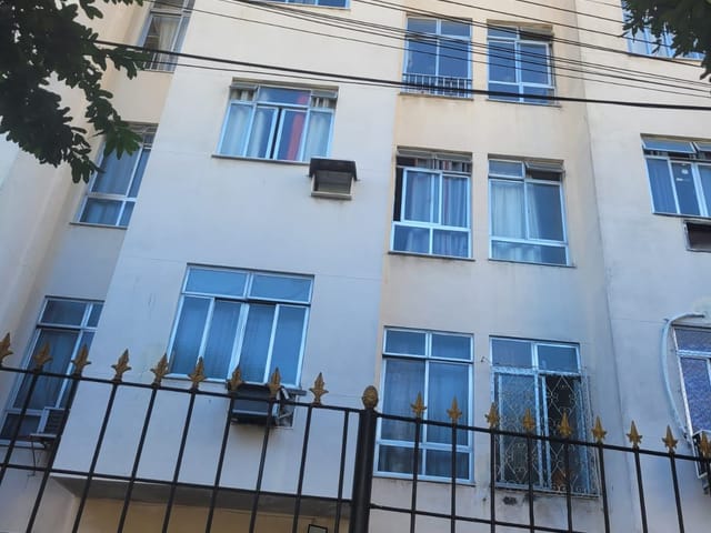 Foto do Apartamento - Excelente oportunidade! Apartamento a venda. Vicente  Carvalho de 2 quartos  no térreo, medindo 67 m² com area de serviço e  elevador. Rio de Janeiro/RJ. | Hilmar