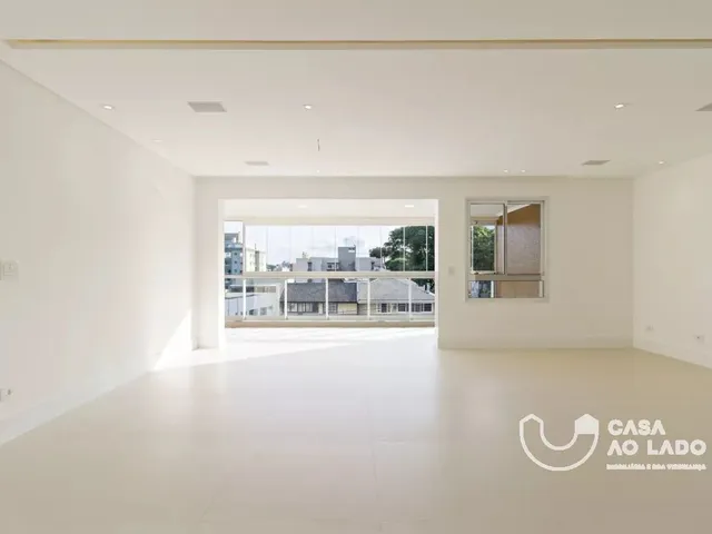 Apartamento 3 quartos e 5 banheiros, à venda, no bairro Água Verde em Curitiba